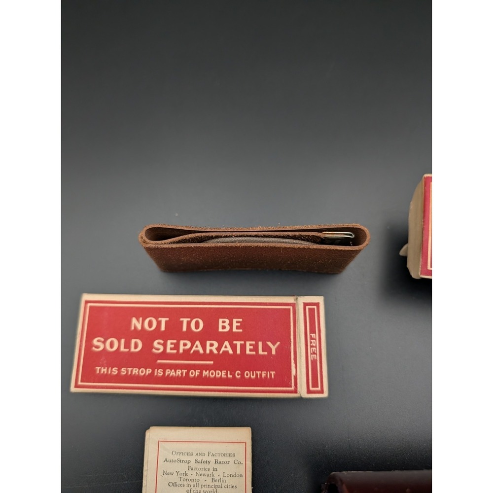 Vintage‎ Valet AutoStrop Razor Set w/ Orig. Box & Strap - Picture 3 of 12
